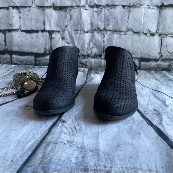 Indigo Rd Cutout Design Black Bootie Women’s 7.5 - Picture 9 of 13